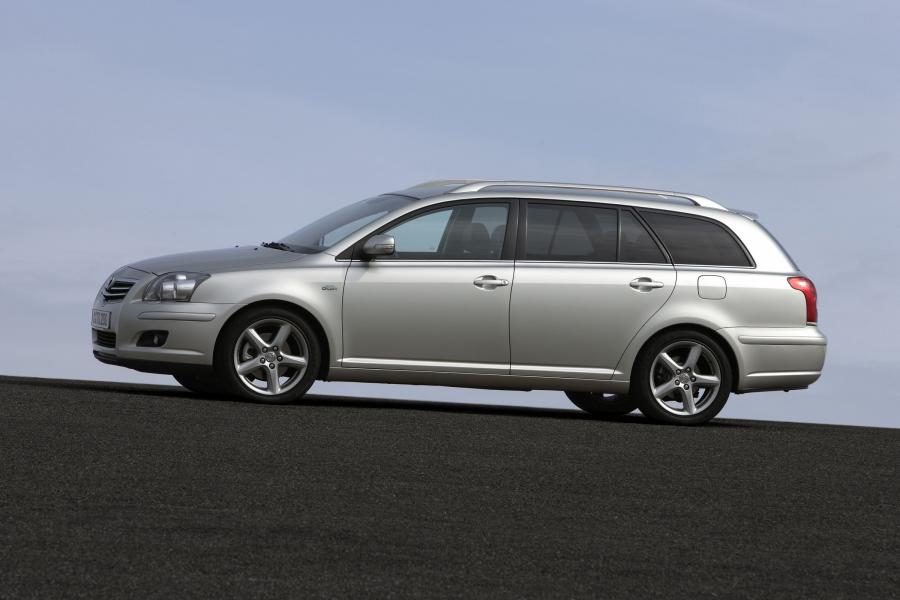  Toyota Avensis Wagon 2006 года  (фото 51 из 71)